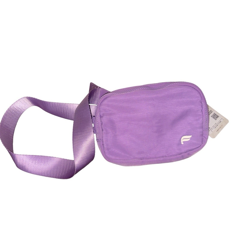 Fabletics The Belt Bag Unisex One Size Lily‎ Lilac Shine Zip Pocket NWT Spring